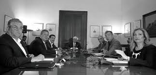 Ψέματα και σαχλαμάρες των πολιτικών μας για το 2015